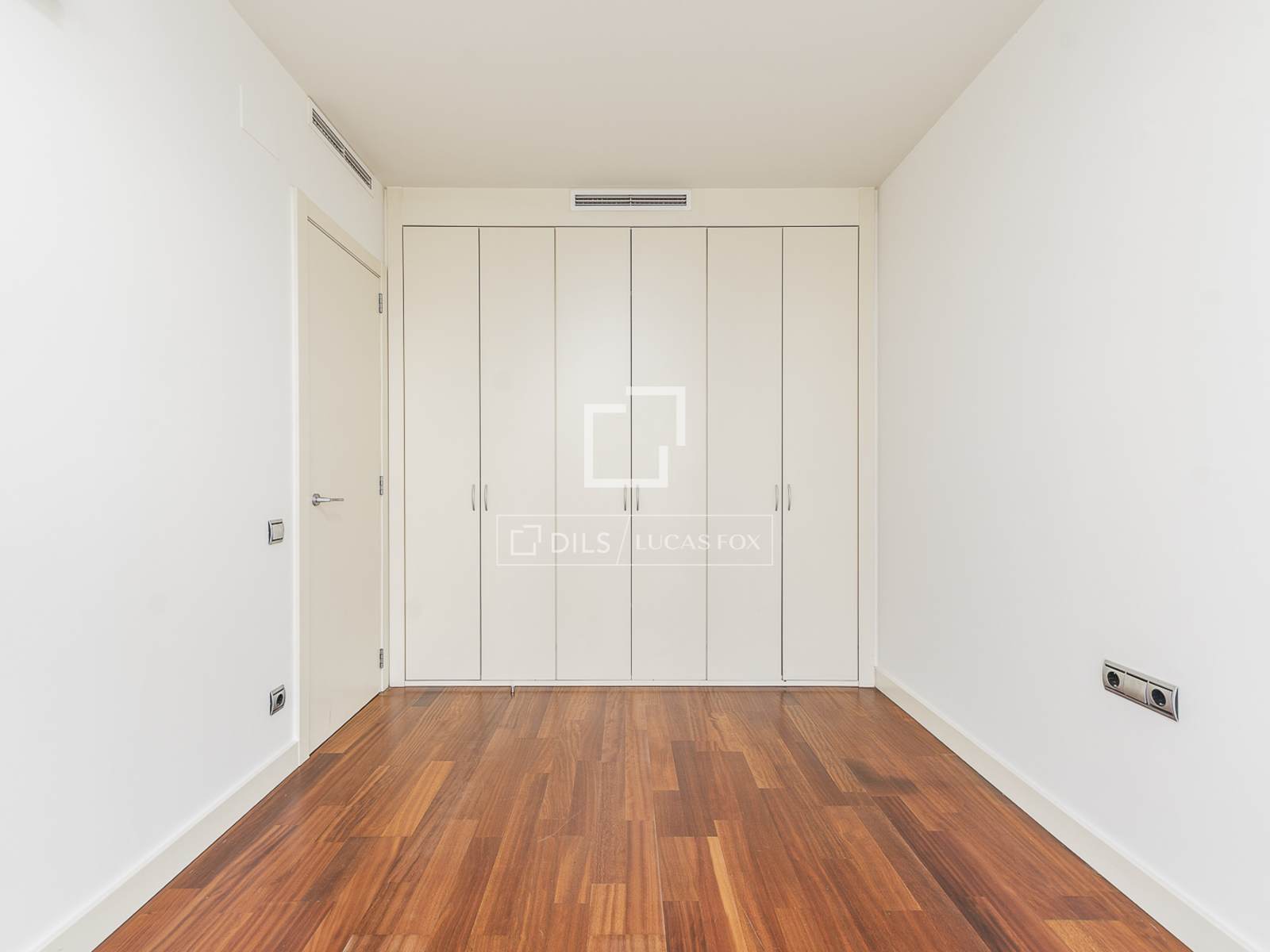 Wohnung in Barcelona, Spanien 3 Schlafzimmer, 121 m2 Nr. 194287