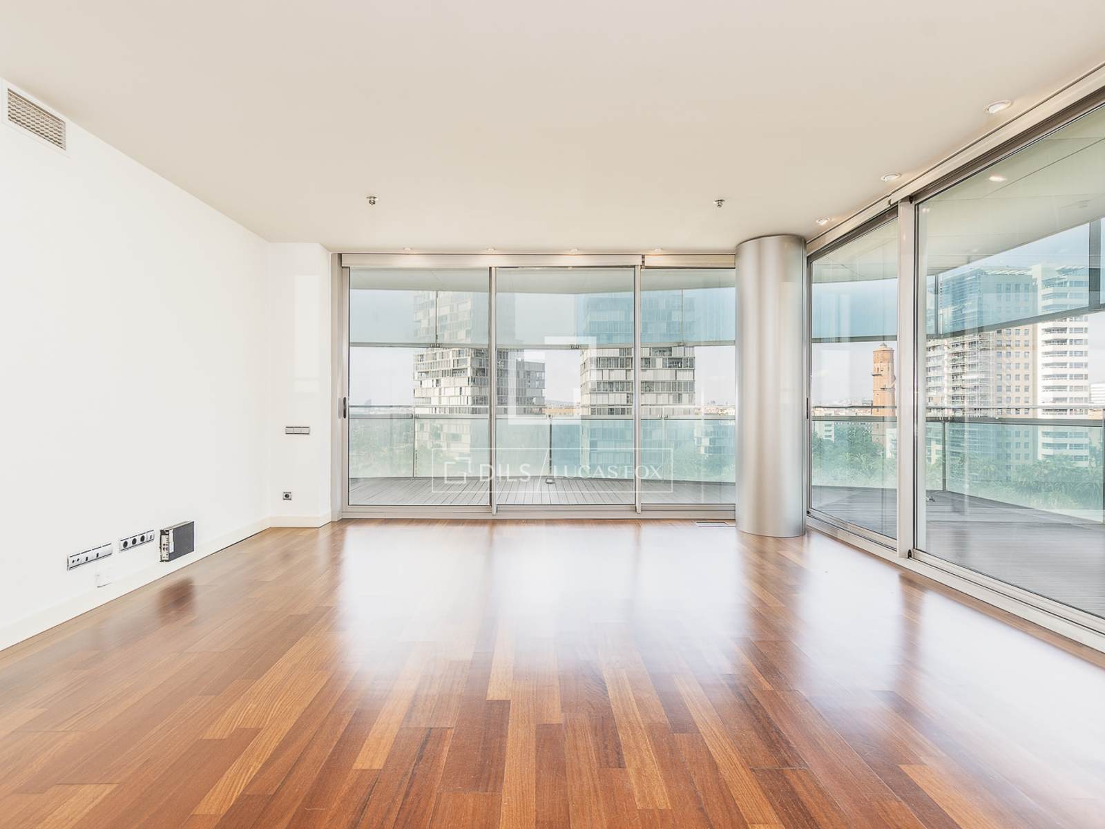 Wohnung in Barcelona, Spanien 3 Schlafzimmer, 121 m2 Nr. 194287