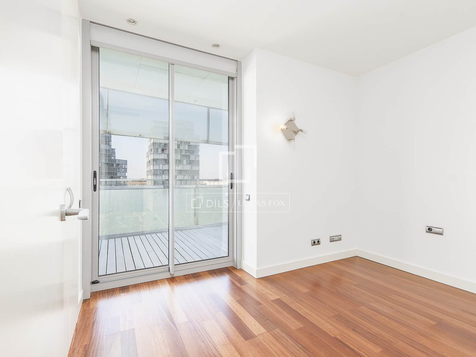 Wohnung in Barcelona, Spanien 3 Schlafzimmer, 121 m2 Nr. 194287