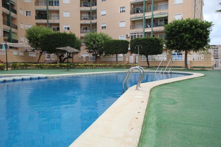 Appartamento a Guardamar del Segura, Alicante, Spagna 3 camere da letto, 75 mq. N° 183643