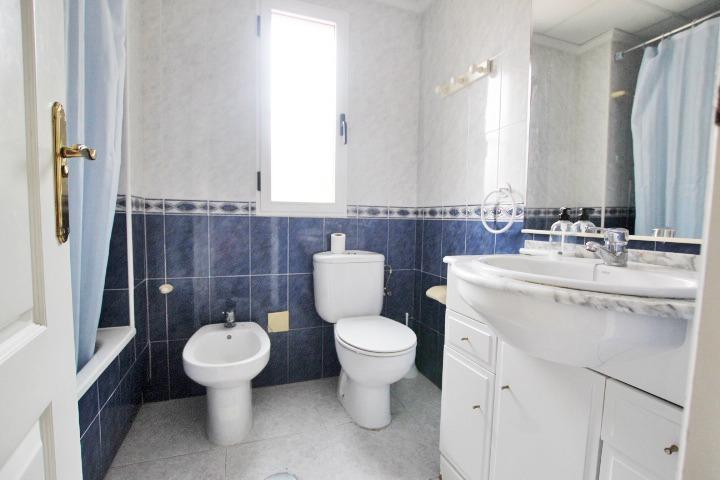 Appartamento a Guardamar del Segura, Alicante, Spagna 3 camere da letto, 75 mq. N° 183643