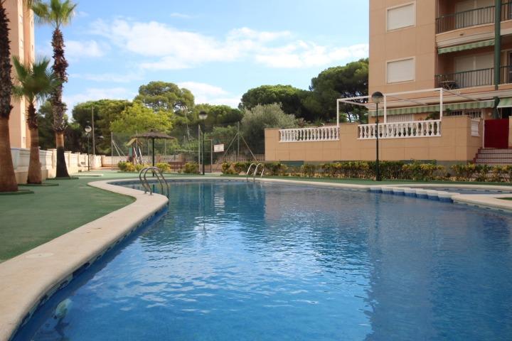 Appartamento a Guardamar del Segura, Alicante, Spagna 3 camere da letto, 75 mq. N° 183643