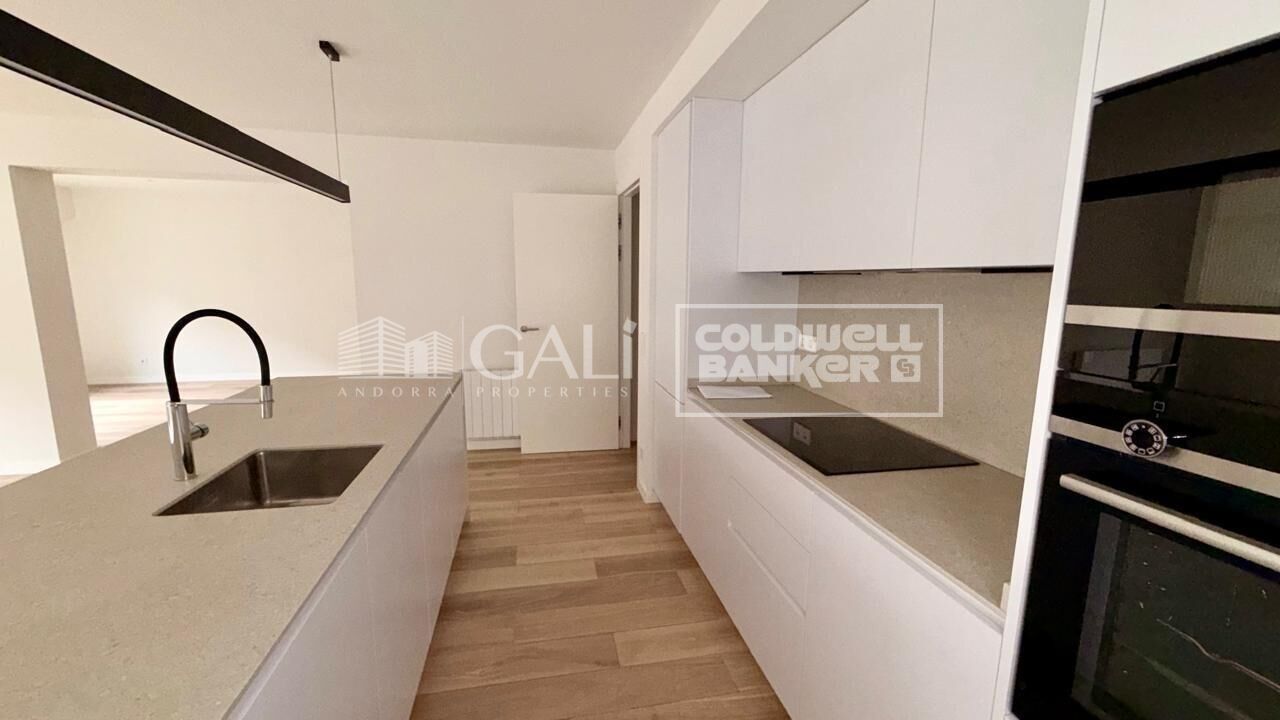Apartment à Principado De Andorra (Ninguna Poblacion Tiene C.P.), Lleida, Espagne 3 chambres, 124 m2 No. 178420
