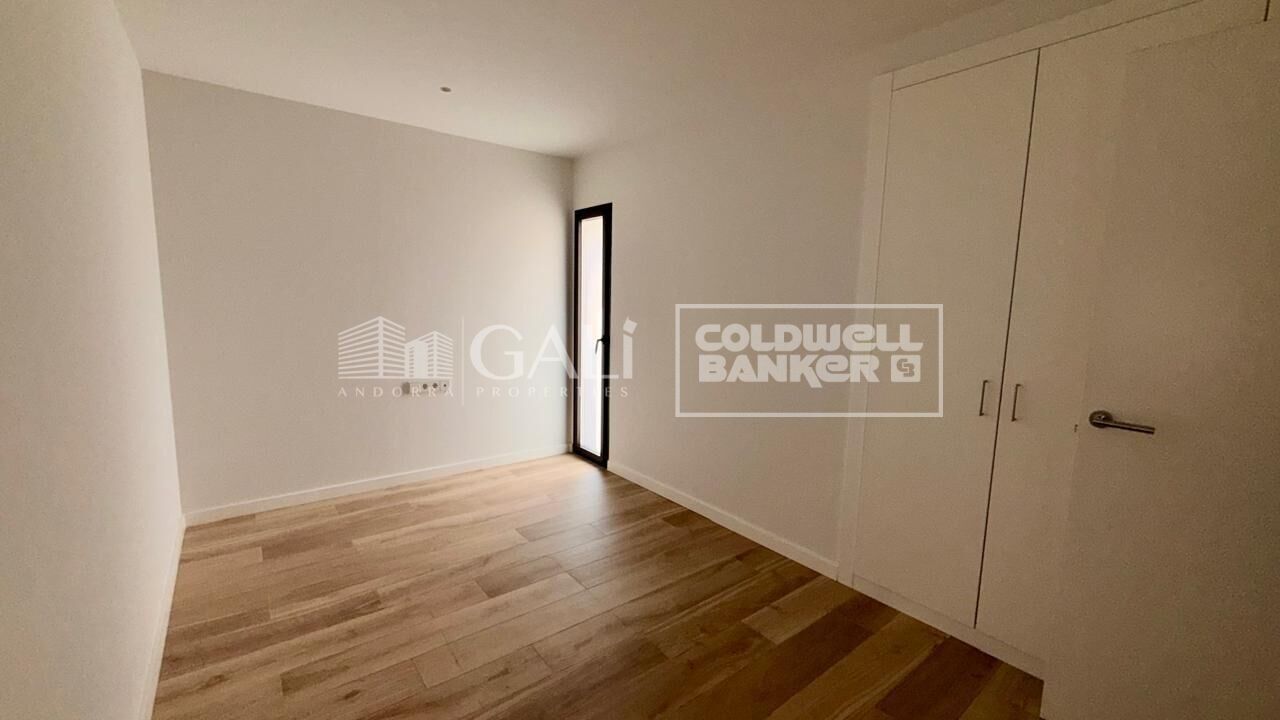 Apartment à Principado De Andorra (Ninguna Poblacion Tiene C.P.), Lleida, Espagne 3 chambres, 124 m2 No. 178420