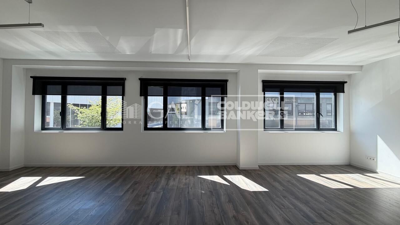 Office à Principado De Andorra (Ninguna Poblacion Tiene C.P.), Lleida, Espagne 112 m2 No. 178422