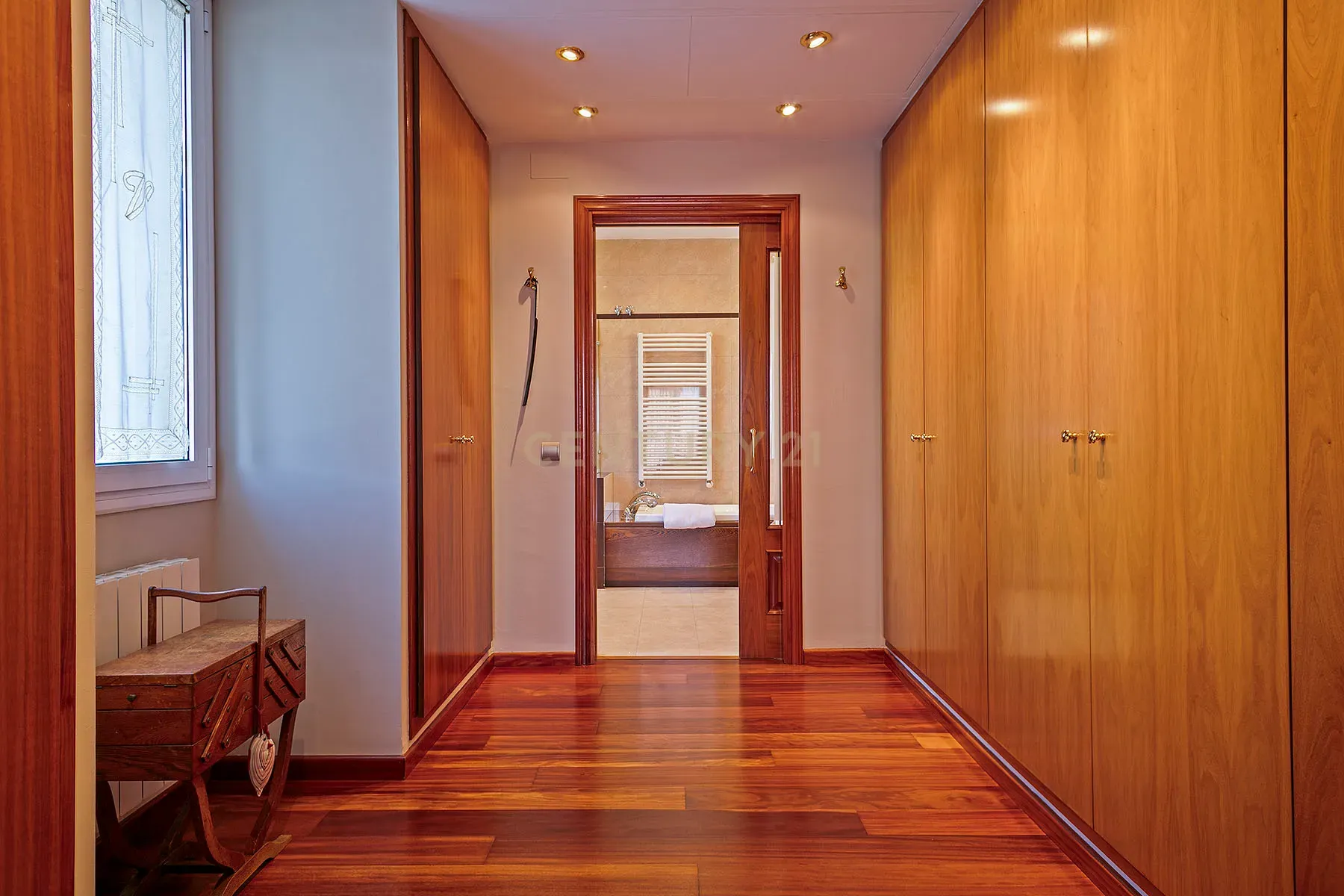 House à Sant Pere de Ribes, Barcelona, Espagne 5 chambres, 501 m2 No. 167019