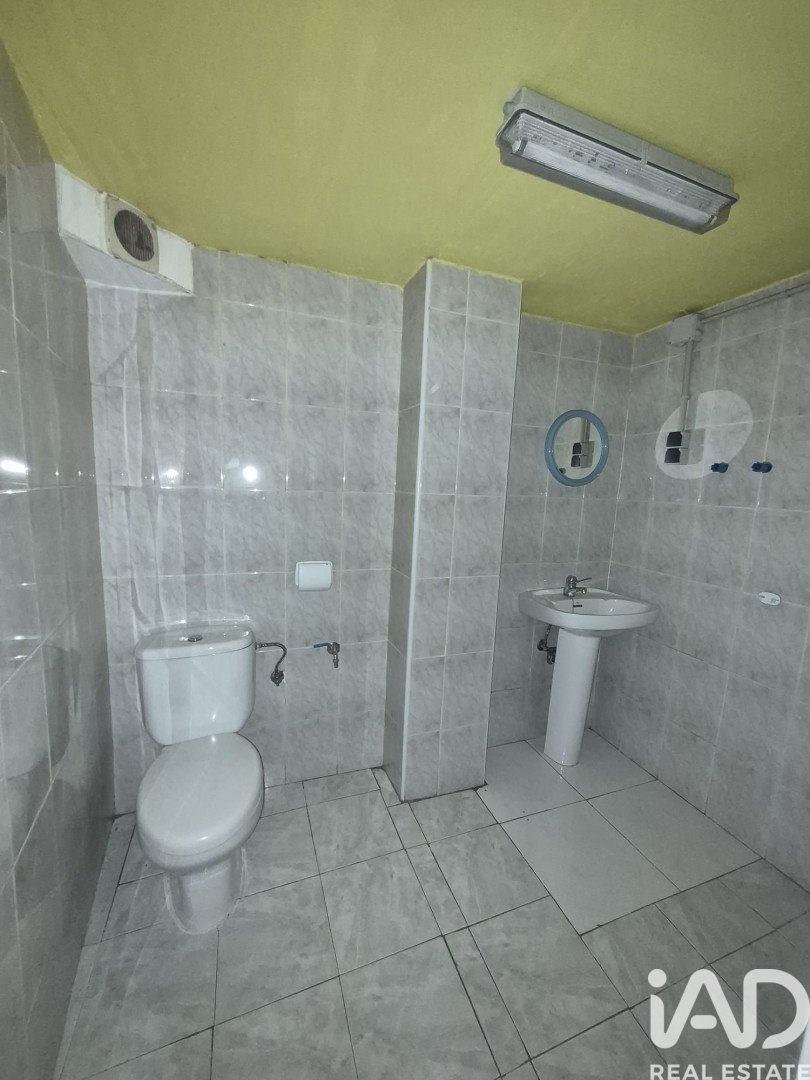 Commercial property in Leon, Spain 55 sq.m. No. 188029