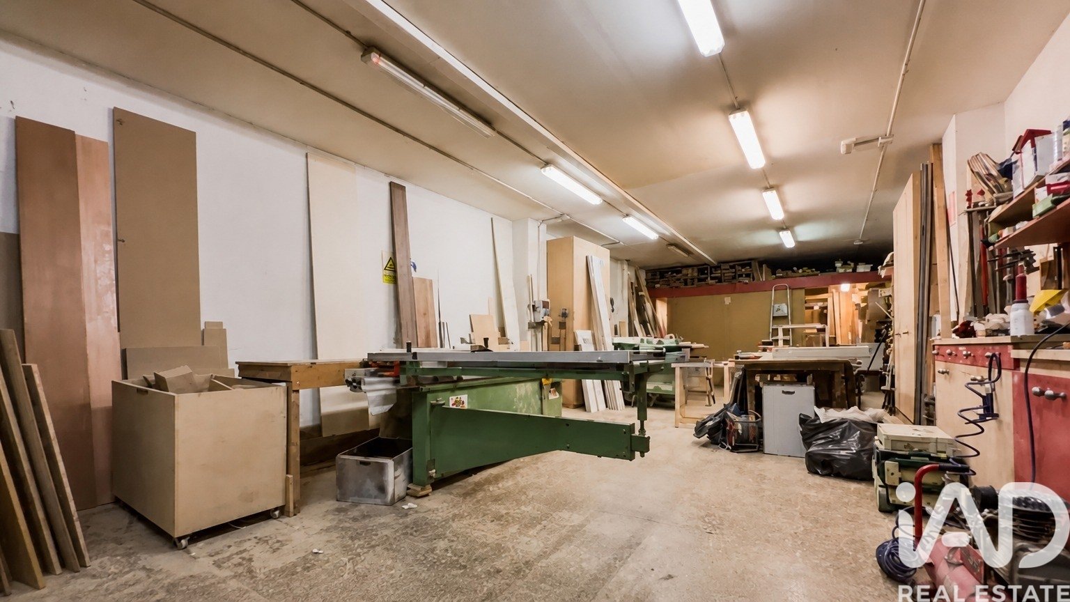 Commercial property in Cornella De Llobregat, Barcelona, Spain 154 sq.m. No. 188030