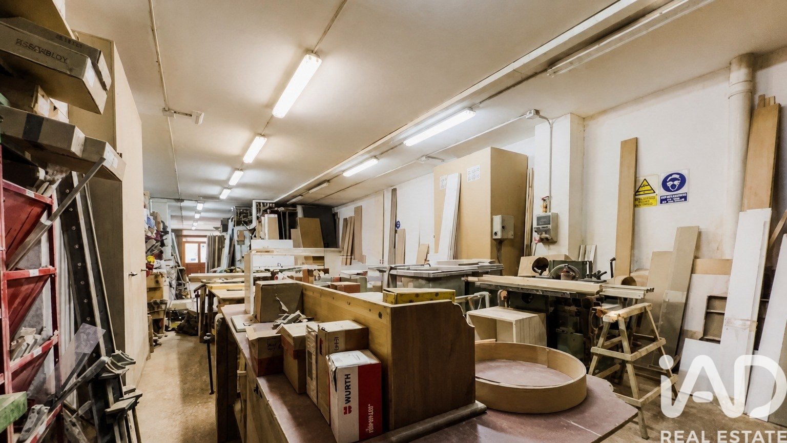 Commercial property in Cornella De Llobregat, Barcelona, Spain 154 sq.m. No. 188030