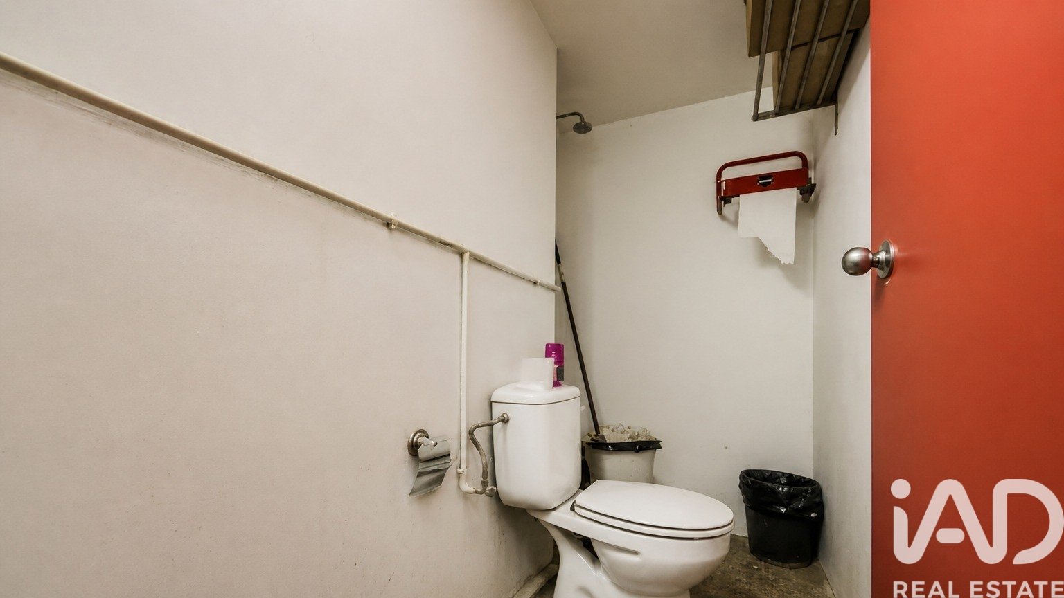 Commercial property in Cornella De Llobregat, Barcelona, Spain 154 sq.m. No. 188030