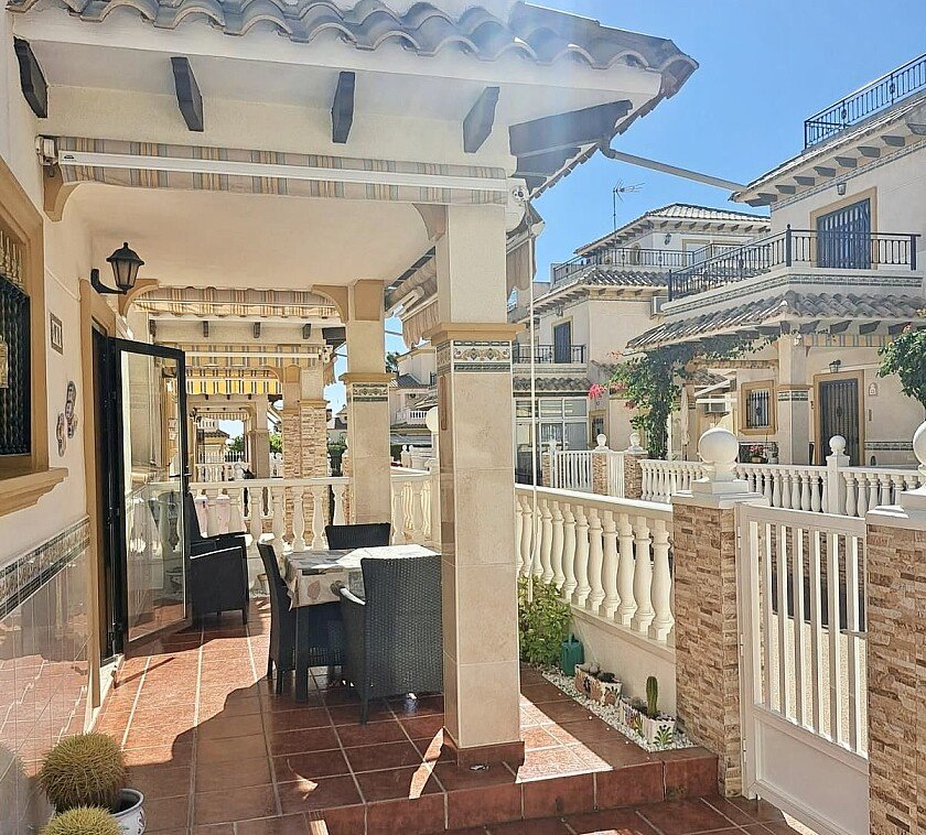 Villa a Playa Flamenca II, Alicante, Spagna 2 camere da letto, 75 mq. N° 111140