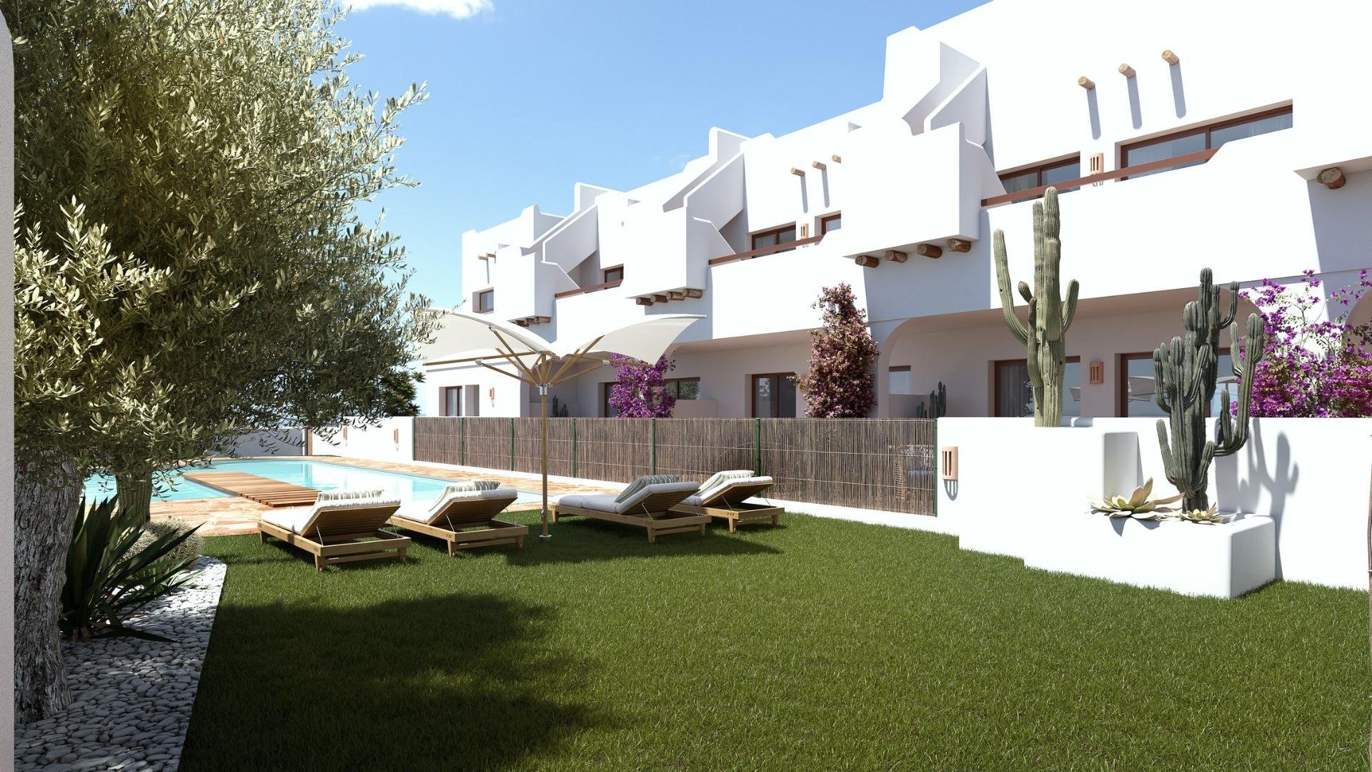 Bungalow en Pilar de la Horadada, Alicante, España 2 dormitorios, 88 m2 No. 111134