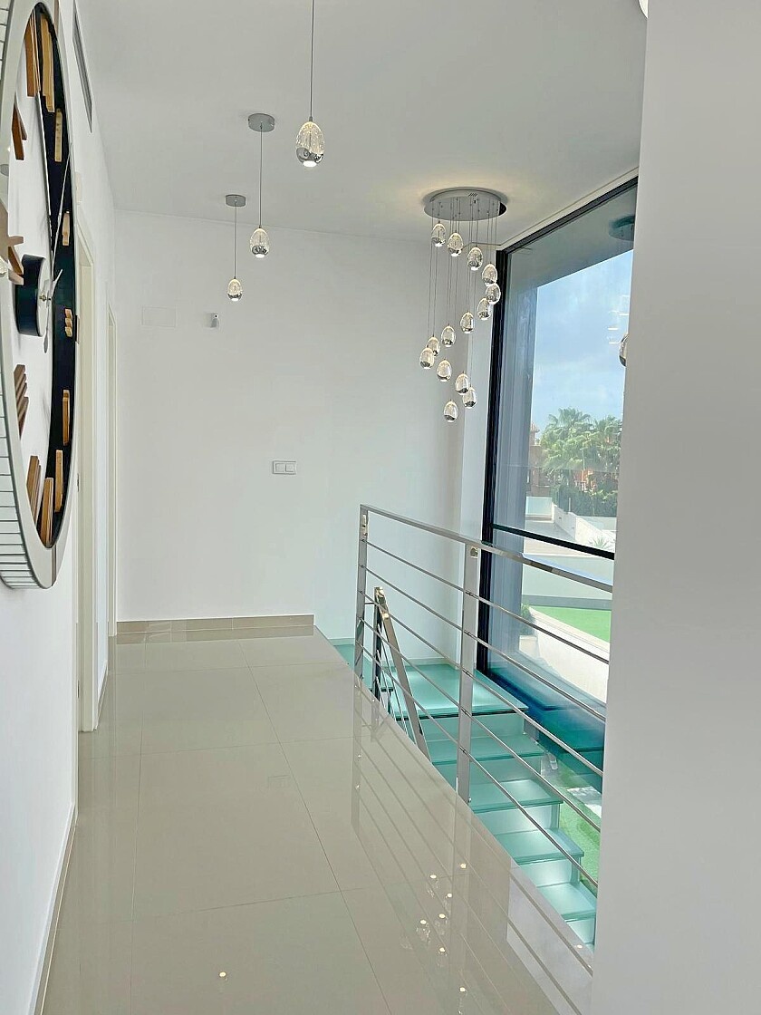 Villa in San Miguel de Salinas, Alicante, Spanien 5 Schlafzimmer, 316 m2 Nr. 111137