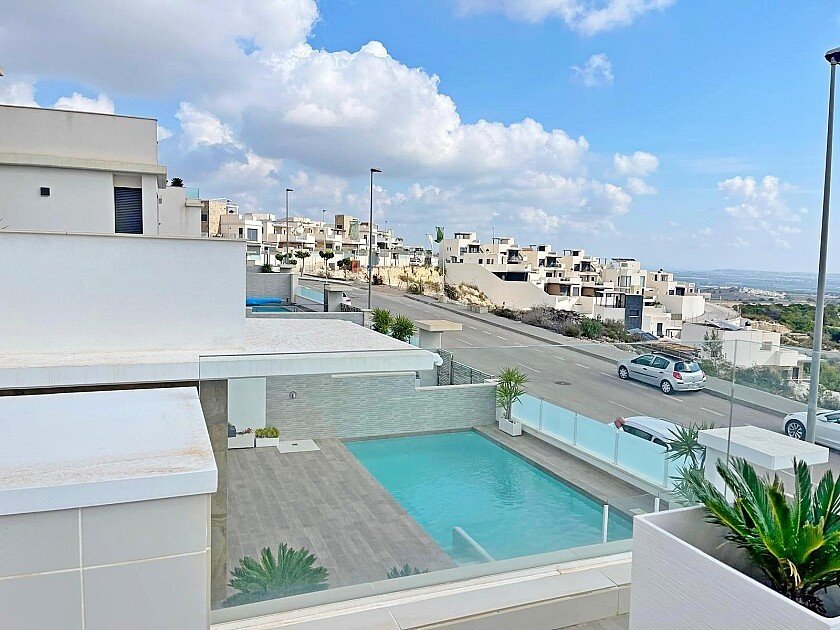 Villa in San Miguel de Salinas, Alicante, Spanien 5 Schlafzimmer, 316 m2 Nr. 111137