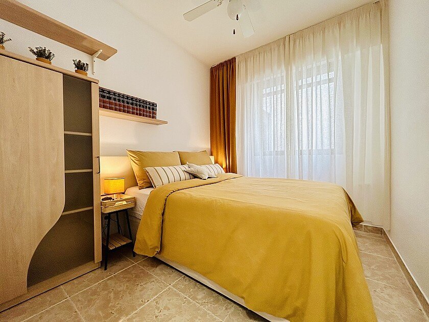 Apartment in Torrevieja, Alicante, Spain 3 bedrooms, 92 sq.m. No. 111147