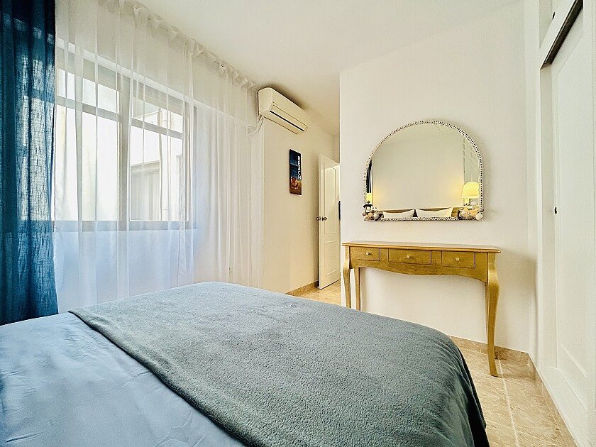 Apartment in Torrevieja, Alicante, Spain 3 bedrooms, 92 sq.m. No. 111147