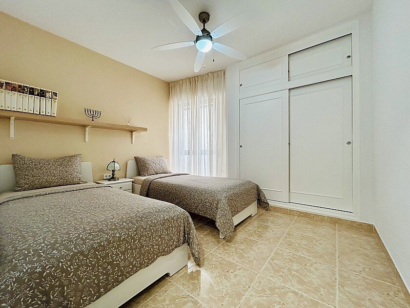 Apartment in Torrevieja, Alicante, Spain 3 bedrooms, 92 sq.m. No. 111147
