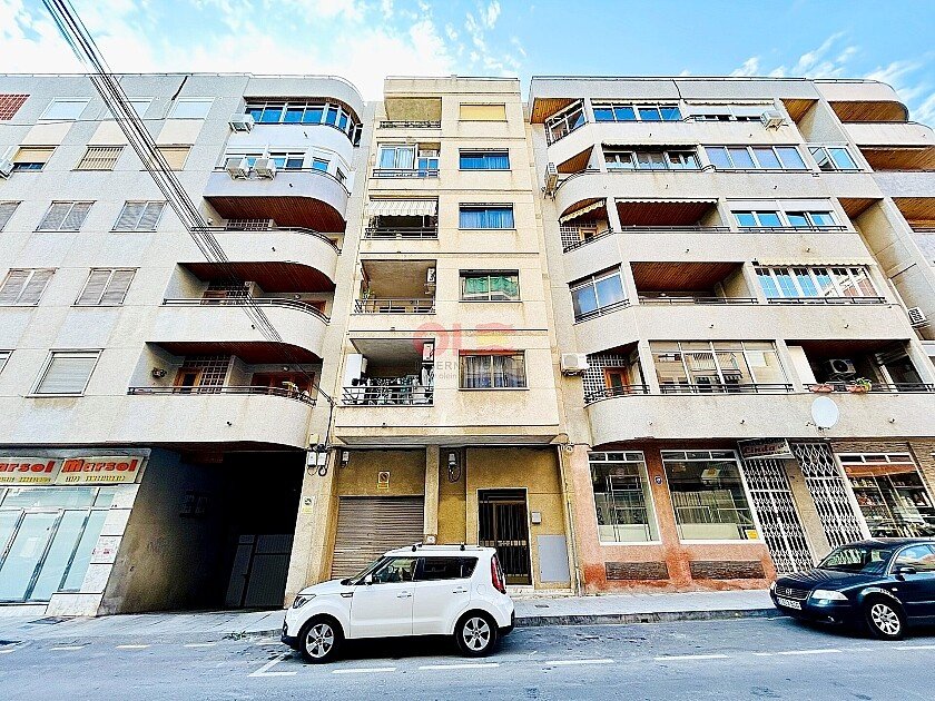 Apartment in Torrevieja, Alicante, Spain 3 bedrooms, 92 sq.m. No. 111147