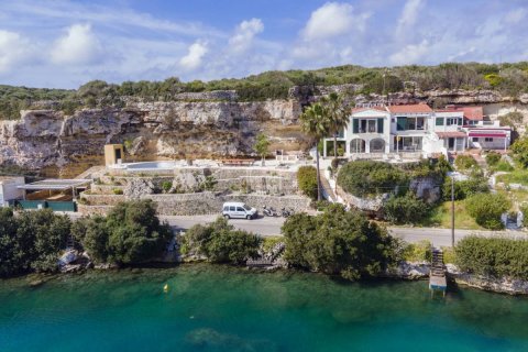 Māja Es Castell, Menorca, Spānijā 3 istabas, 260 m2 Nr. 71099