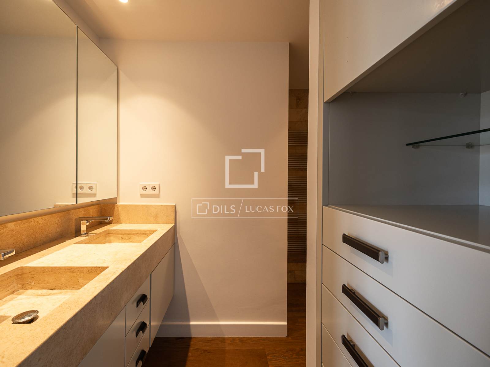 Attico a Barcelona, Spagna 5 camere da letto, 234 mq. N° 192583