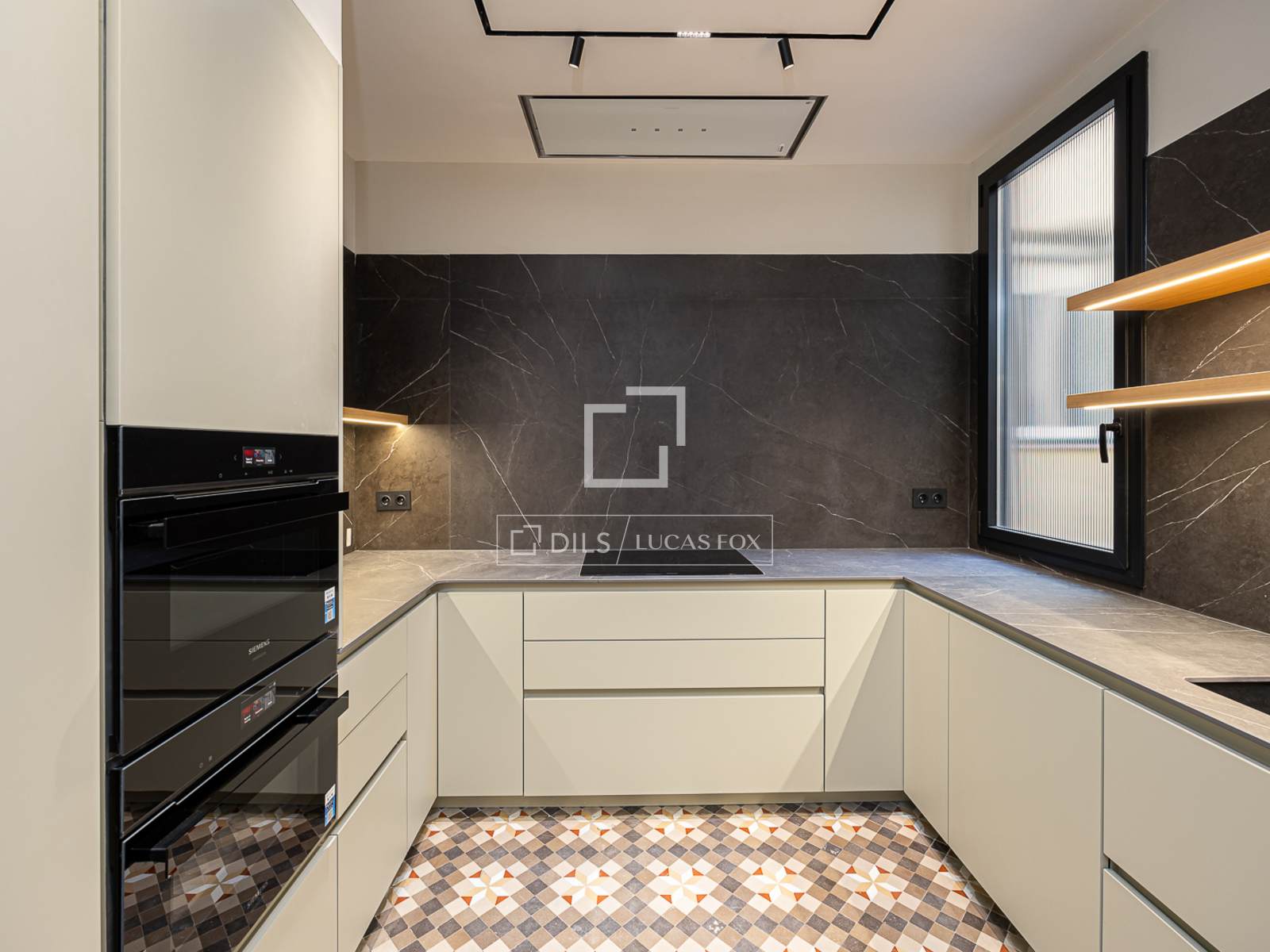 Dzīvoklis Barcelona, Spānijā 3 istabas, 159 m2 Nr. 192586