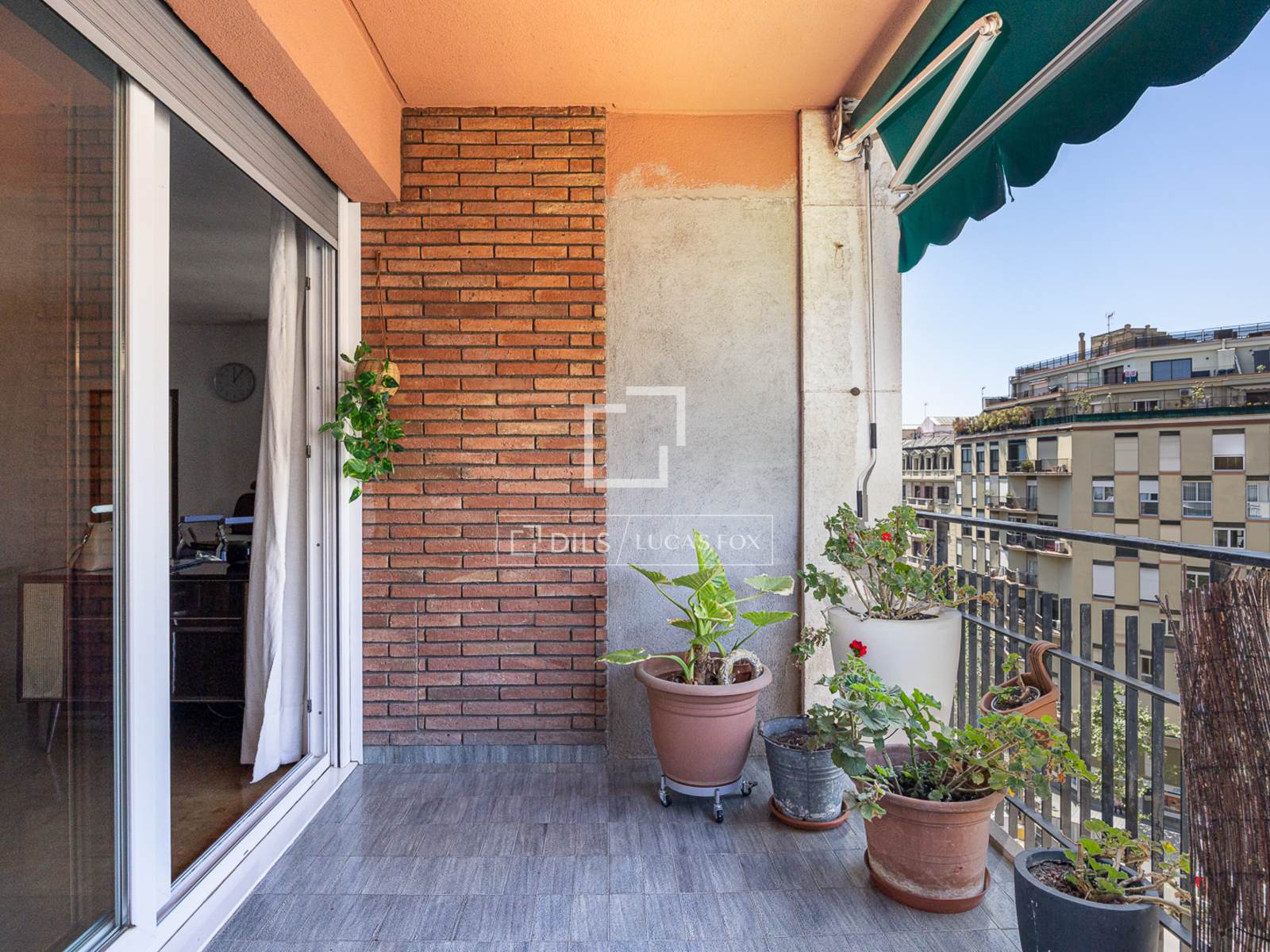 Apartment in Barcelona, Spain 3 bedrooms, 162 sq.m. No. 192793