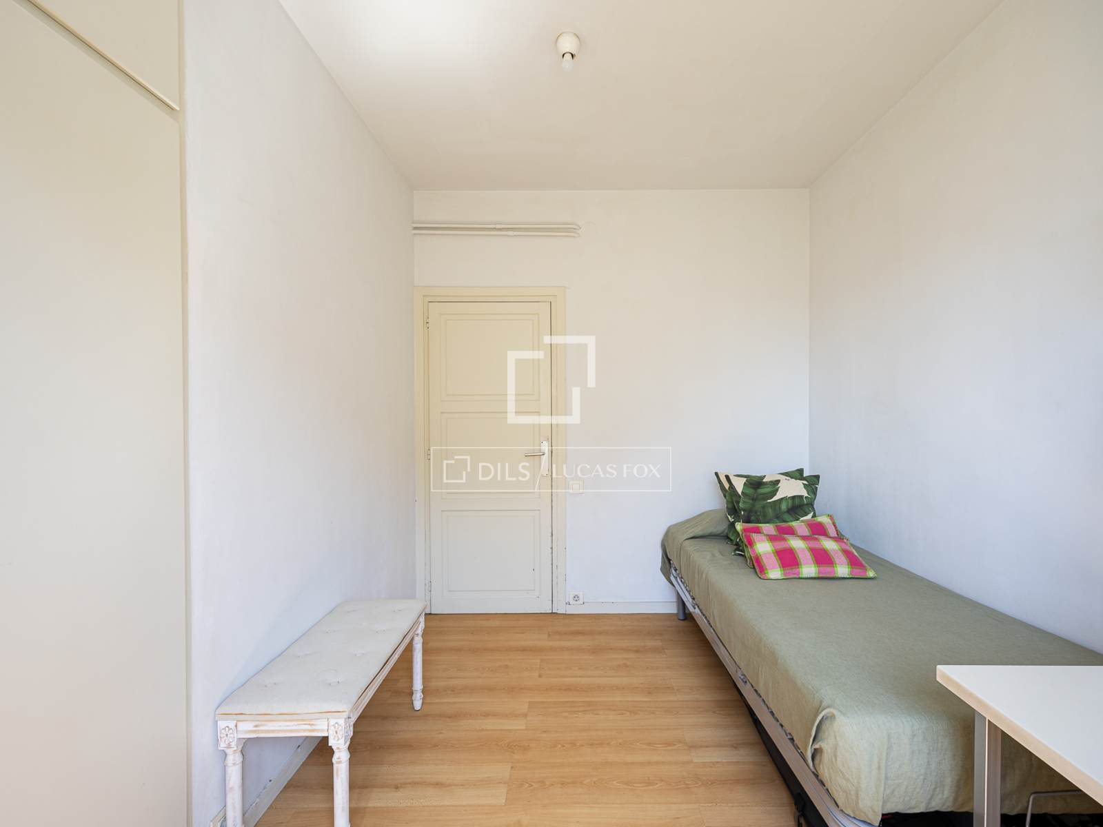 Apartment in Barcelona, Spain 3 bedrooms, 162 sq.m. No. 192793