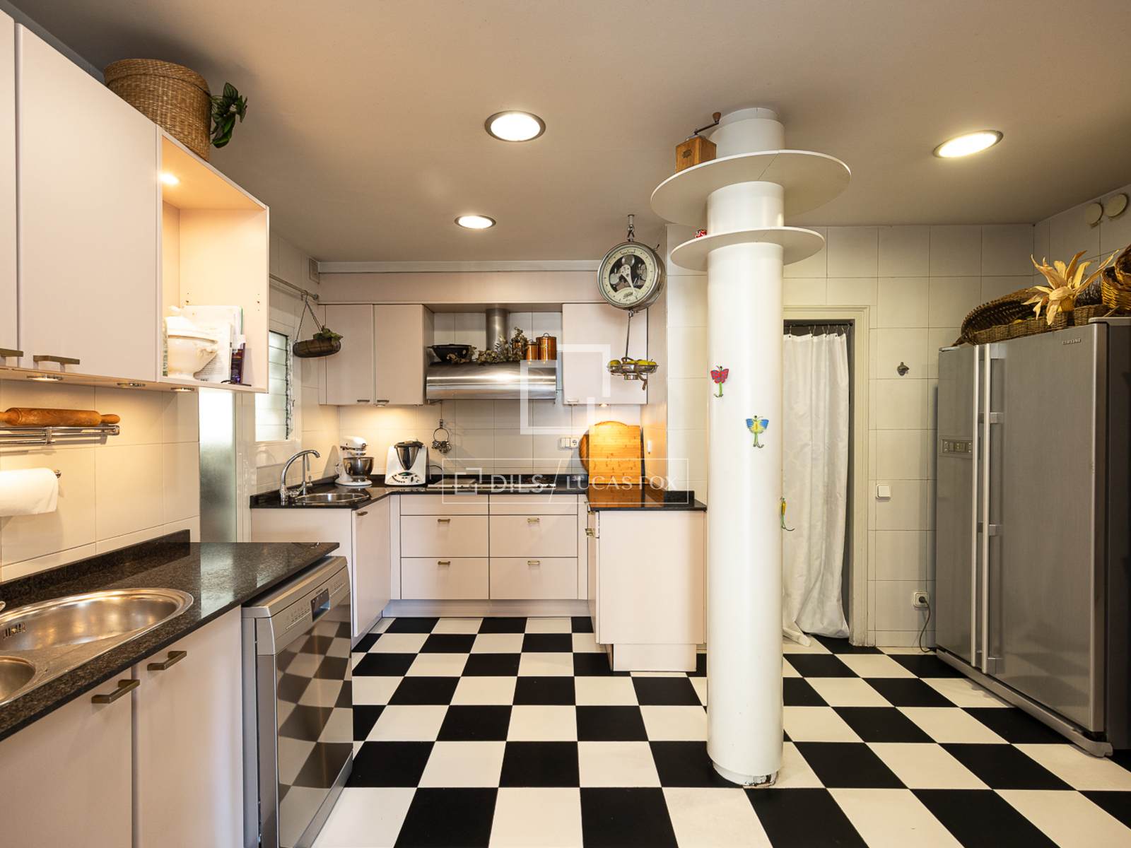 Apartment in Barcelona, Spain 3 bedrooms, 162 sq.m. No. 192793