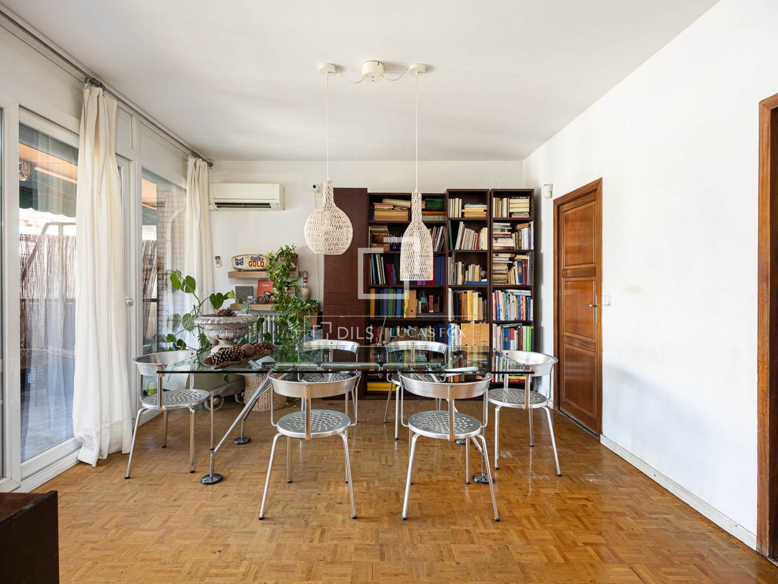 Apartment in Barcelona, Spain 3 bedrooms, 162 sq.m. No. 192793