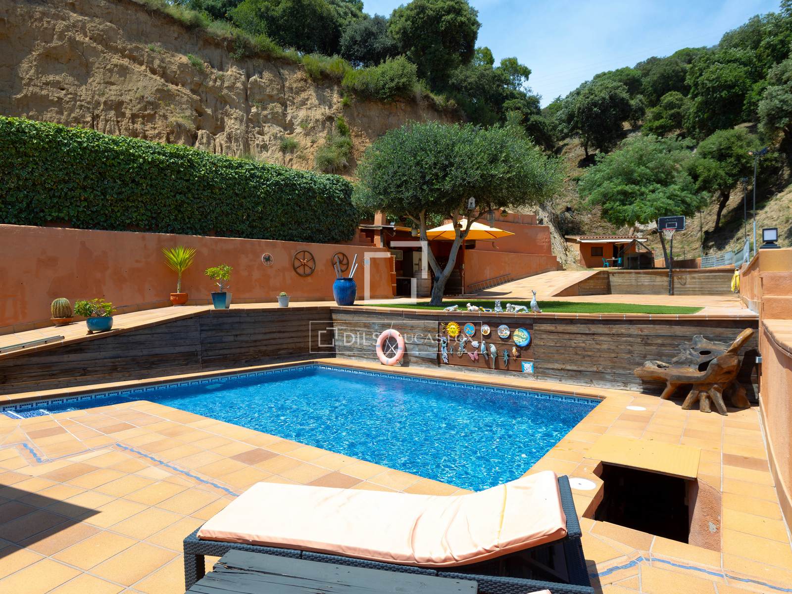Villa i Teia, Barcelona, Spanien 3 sovrum, 324 kvm. Nr. 192797