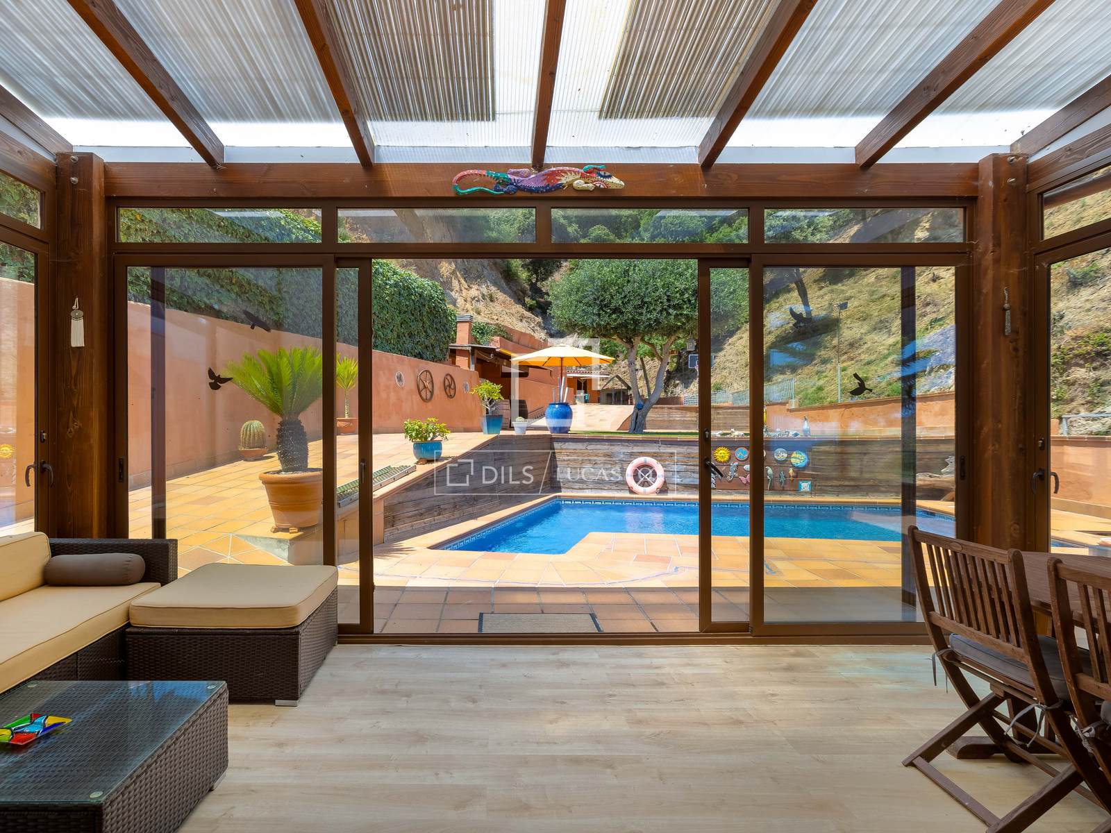 Villa i Teia, Barcelona, Spanien 3 sovrum, 324 kvm. Nr. 192797