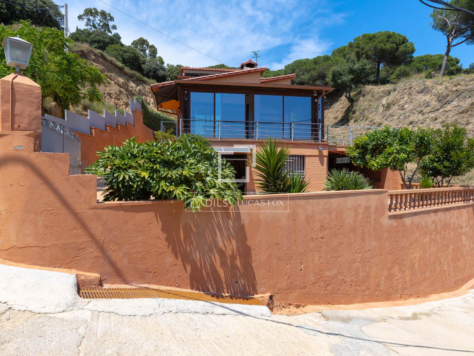 Villa i Teia, Barcelona, Spanien 3 sovrum, 324 kvm. Nr. 192797