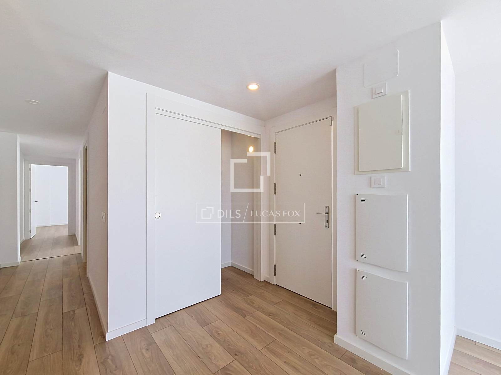 Apartment in Vilanova i la Geltru, Barcelona, Spain 2 bedrooms, 123 sq.m. No. 192795