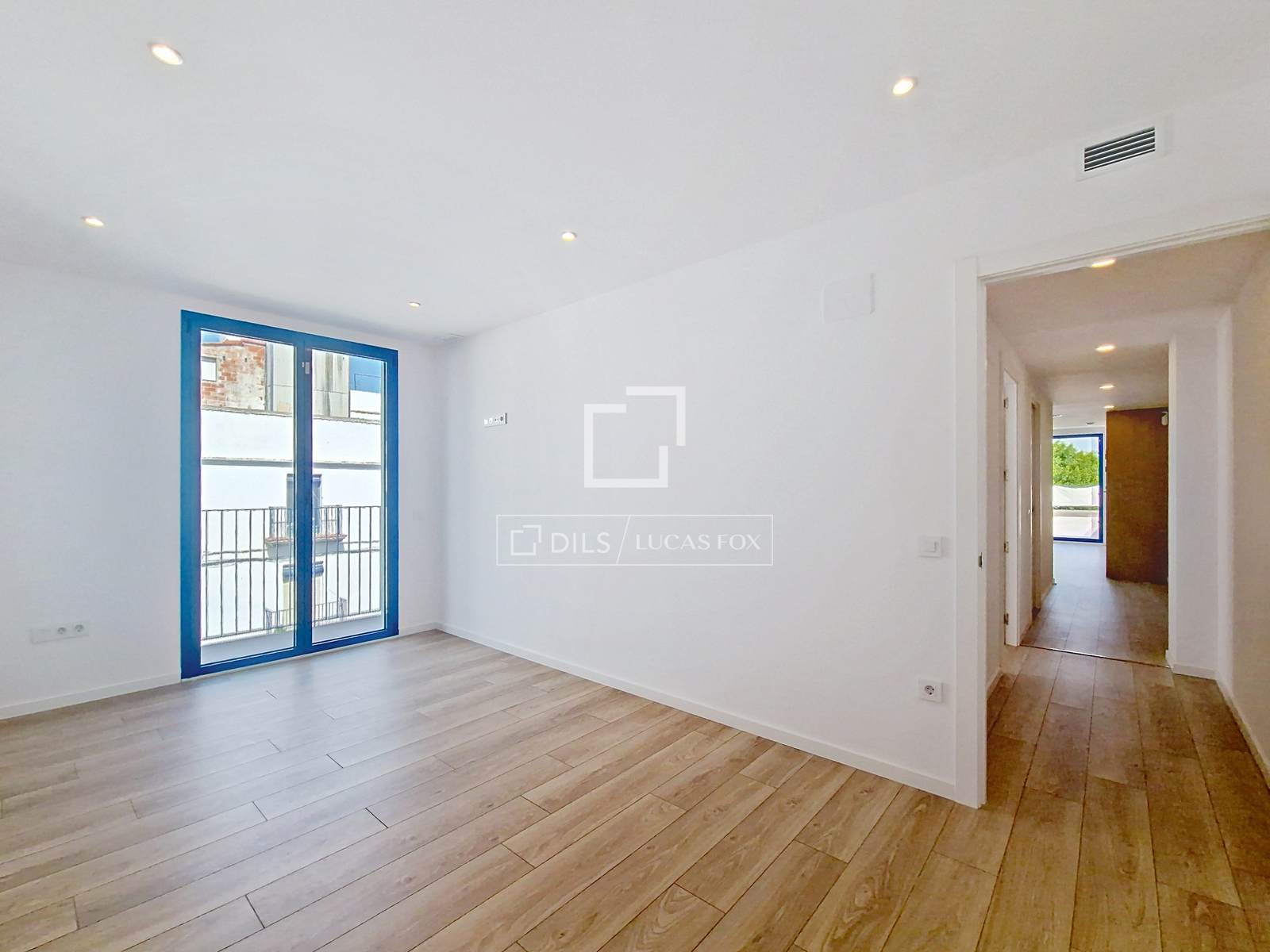 Apartment in Vilanova i la Geltru, Barcelona, Spain 2 bedrooms, 123 sq.m. No. 192795