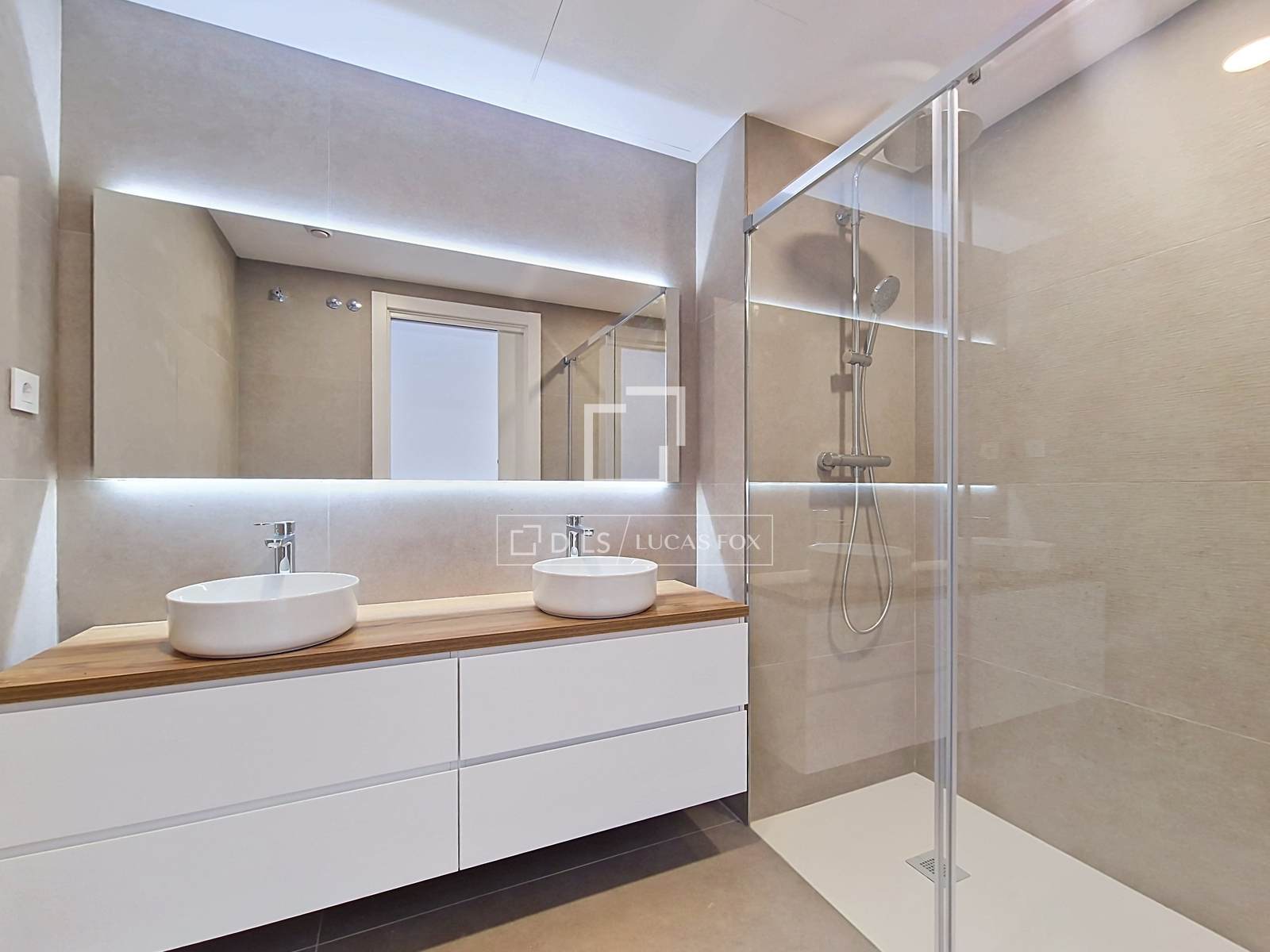Apartment in Vilanova i la Geltru, Barcelona, Spain 2 bedrooms, 123 sq.m. No. 192795