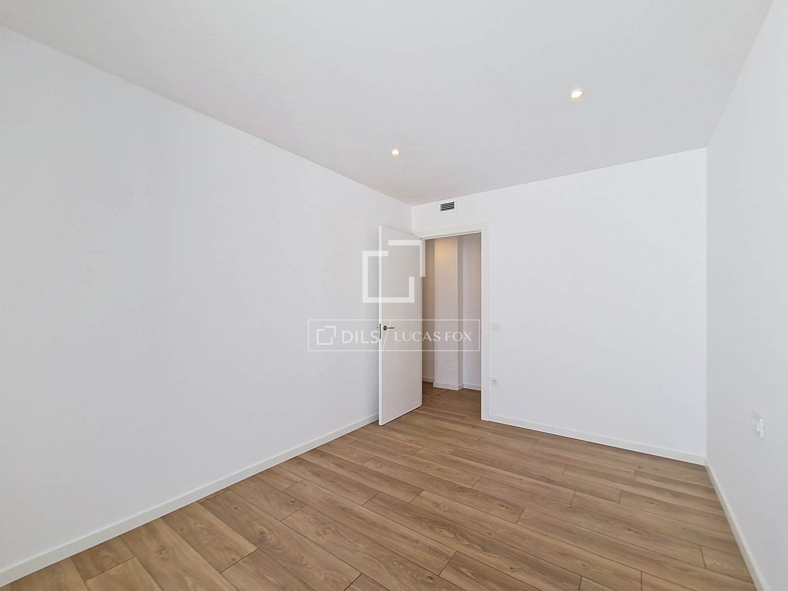 Apartment in Vilanova i la Geltru, Barcelona, Spain 2 bedrooms, 123 sq.m. No. 192795