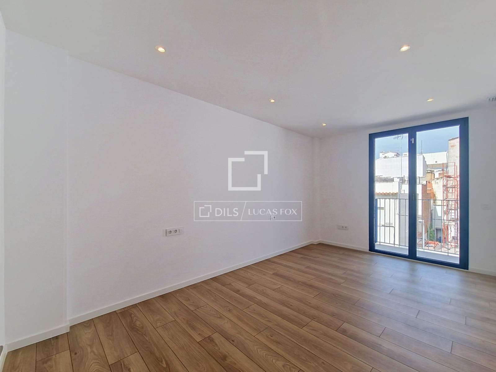 Apartment in Vilanova i la Geltru, Barcelona, Spain 2 bedrooms, 123 sq.m. No. 192795