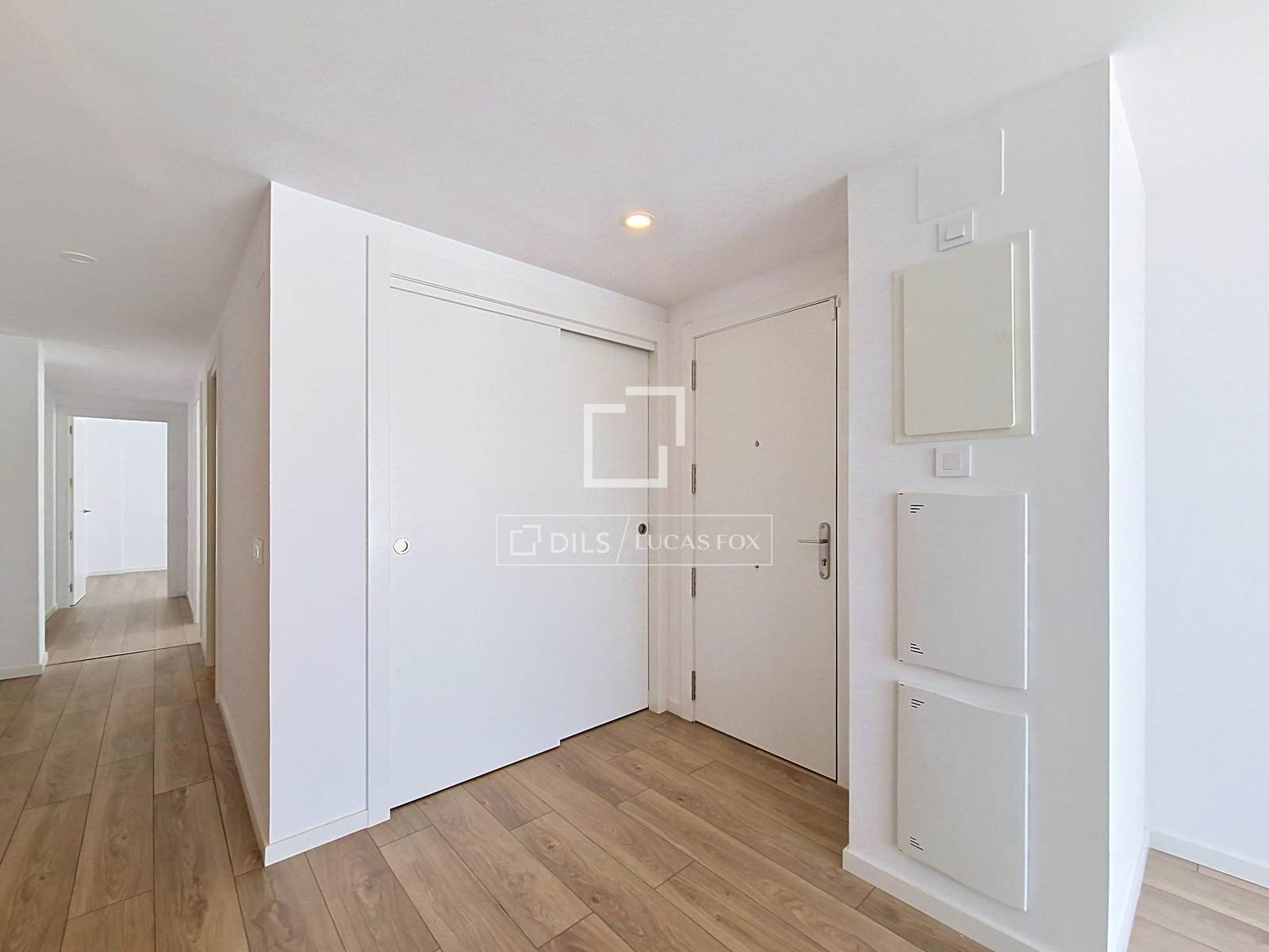 Apartment in Vilanova i la Geltru, Barcelona, Spain 2 bedrooms, 123 sq.m. No. 192795