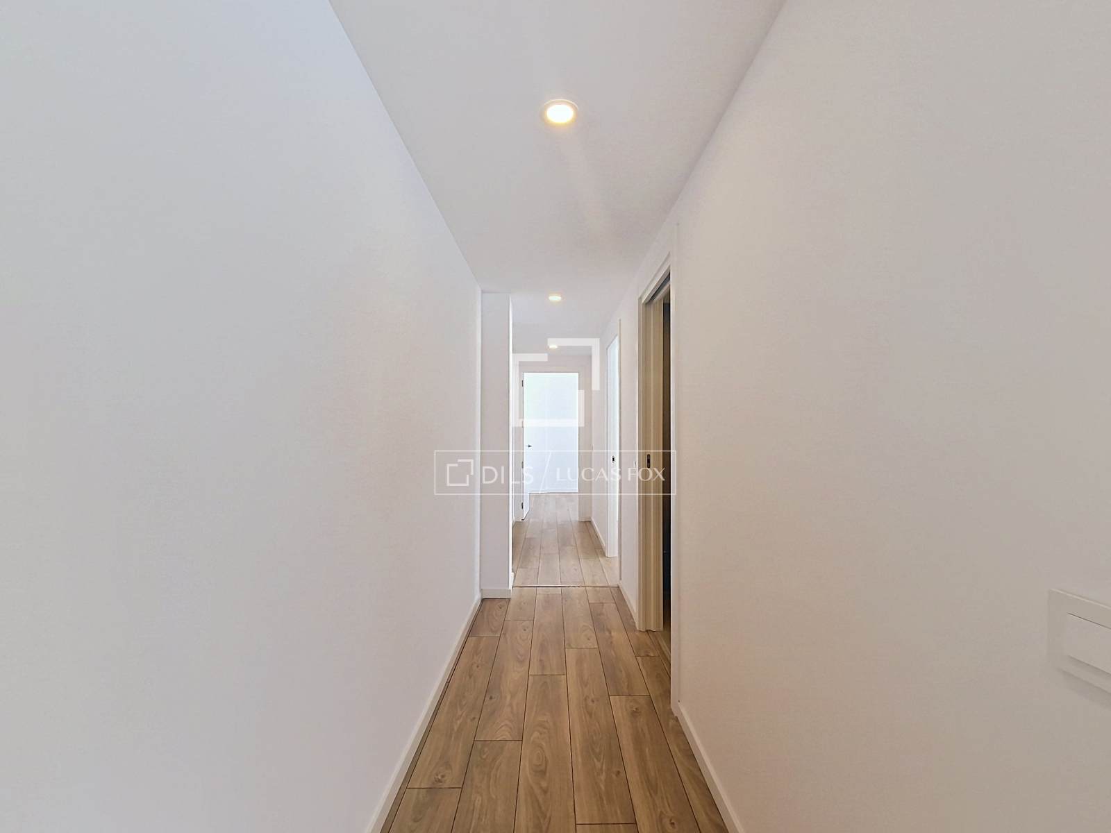Apartment in Vilanova i la Geltru, Barcelona, Spain 2 bedrooms, 123 sq.m. No. 192795