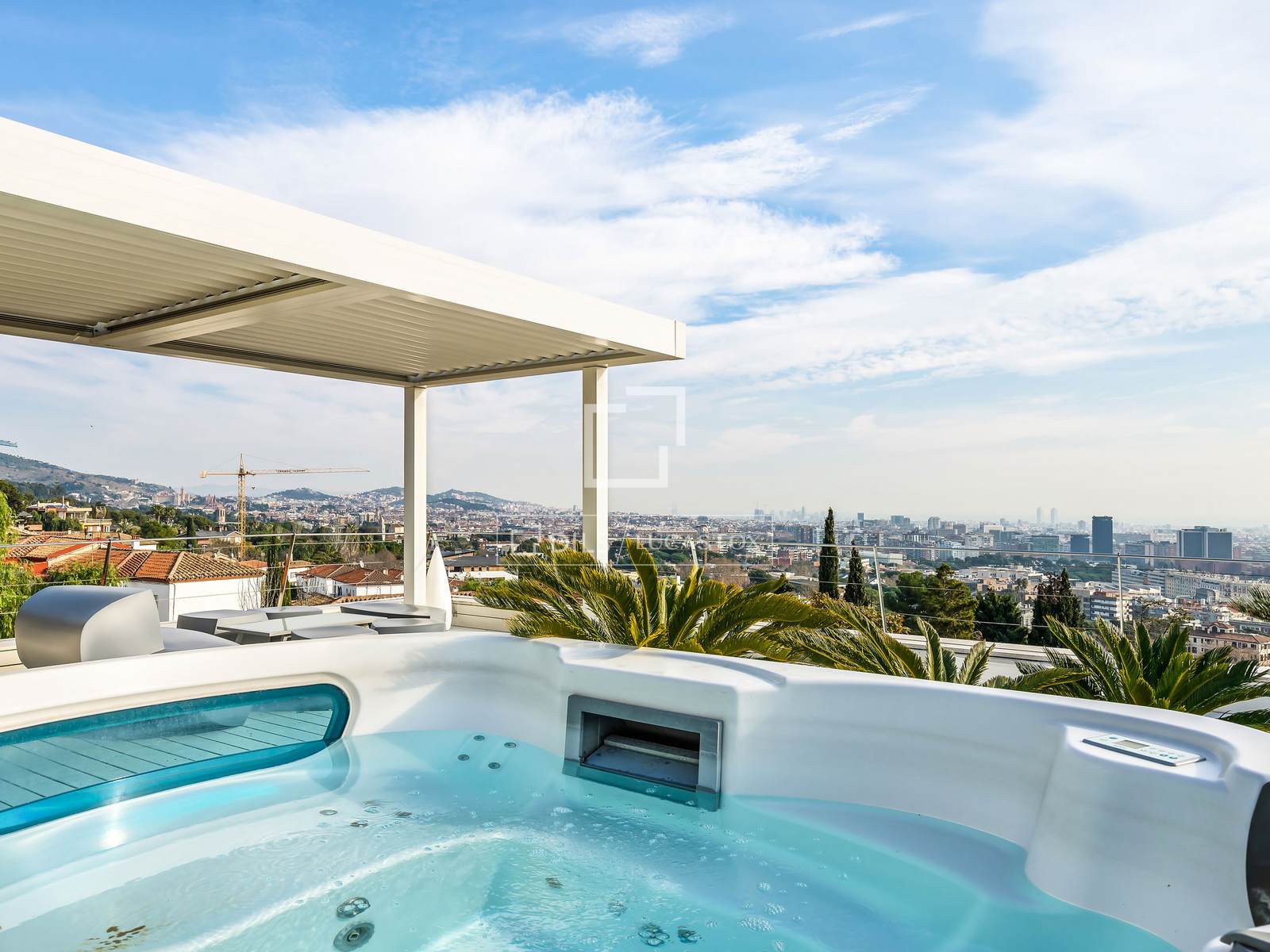 Villa à Barcelona, Espagne 5 chambres, 600 m2 No. 192792
