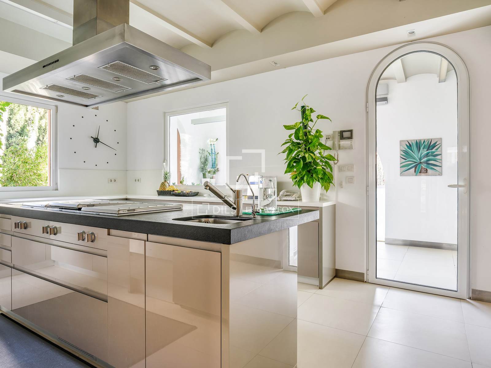 Villa à Barcelona, Espagne 5 chambres, 600 m2 No. 192792