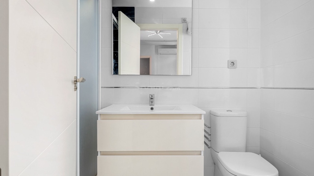 Apartamento en Alicante, España 3 dormitorios, 74 m2 No. 145442