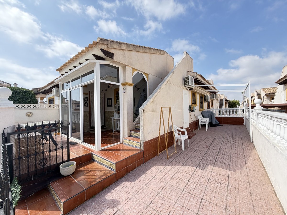 Townhouse in La Zenia, Alicante, Spain 2 bedrooms, 70 sq.m. No. 190071