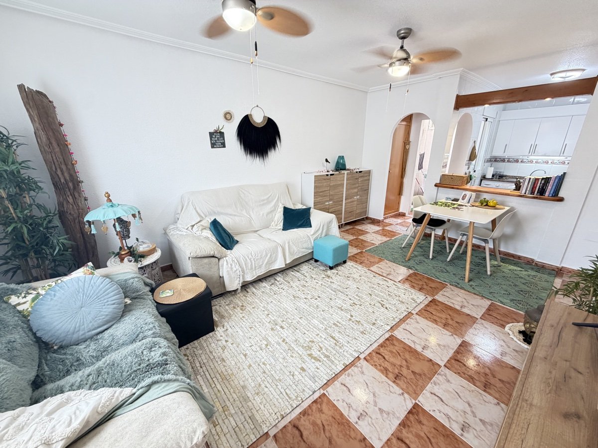 Townhouse in La Zenia, Alicante, Spain 2 bedrooms, 70 sq.m. No. 190071