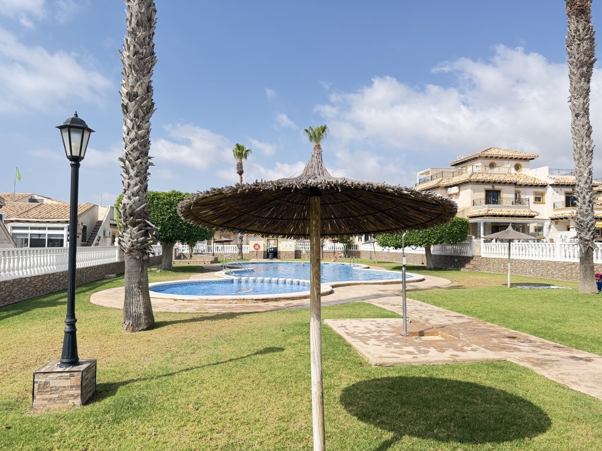 Townhouse in La Zenia, Alicante, Spain 2 bedrooms, 70 sq.m. No. 190071