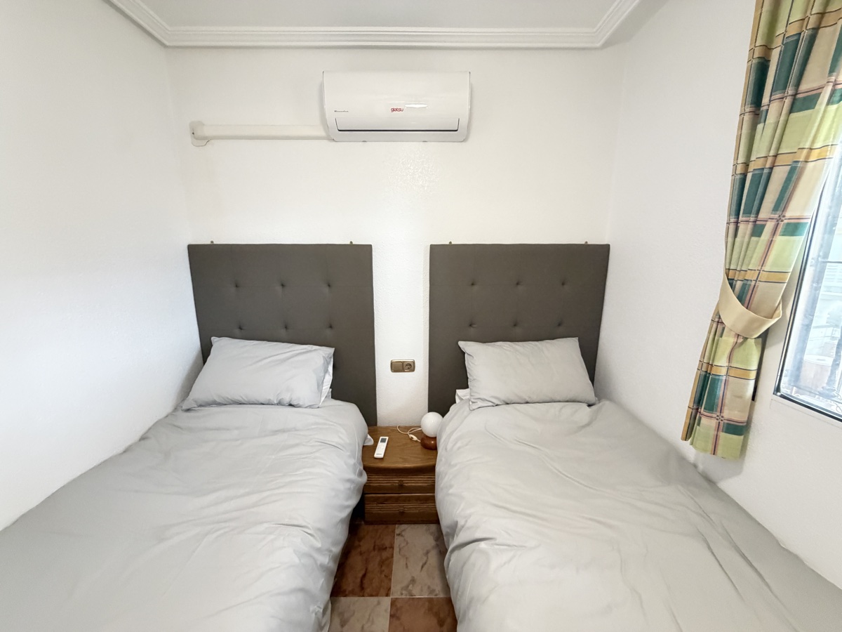 Townhouse in La Zenia, Alicante, Spain 2 bedrooms, 70 sq.m. No. 190071