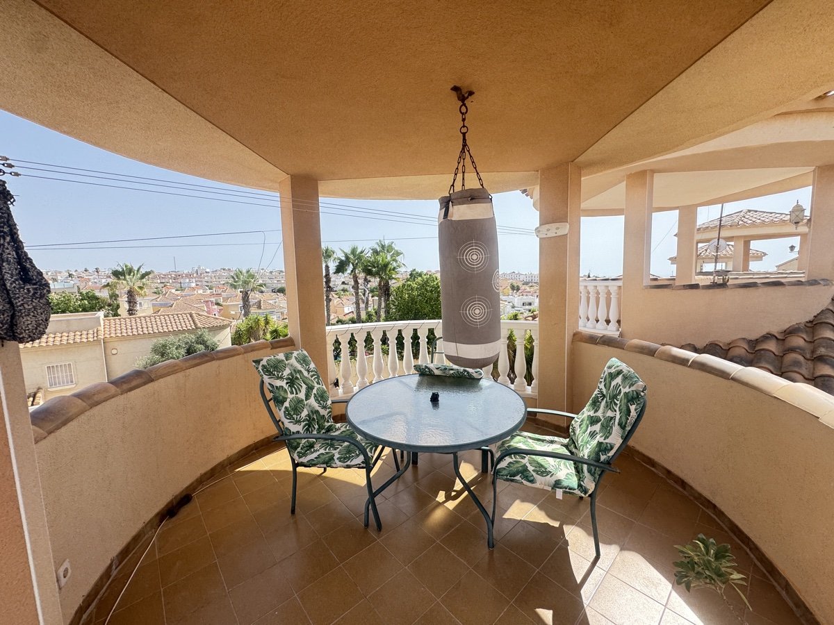 Huvila Villamartin, Alicante, Espanja 4 makuuhuonetta, 120 m2 No. 190072