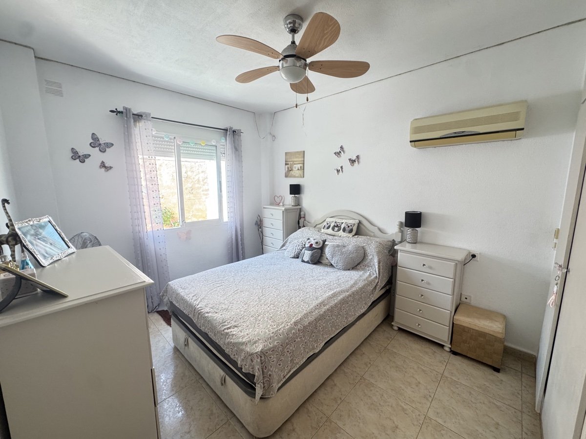 Huvila Villamartin, Alicante, Espanja 4 makuuhuonetta, 120 m2 No. 190072
