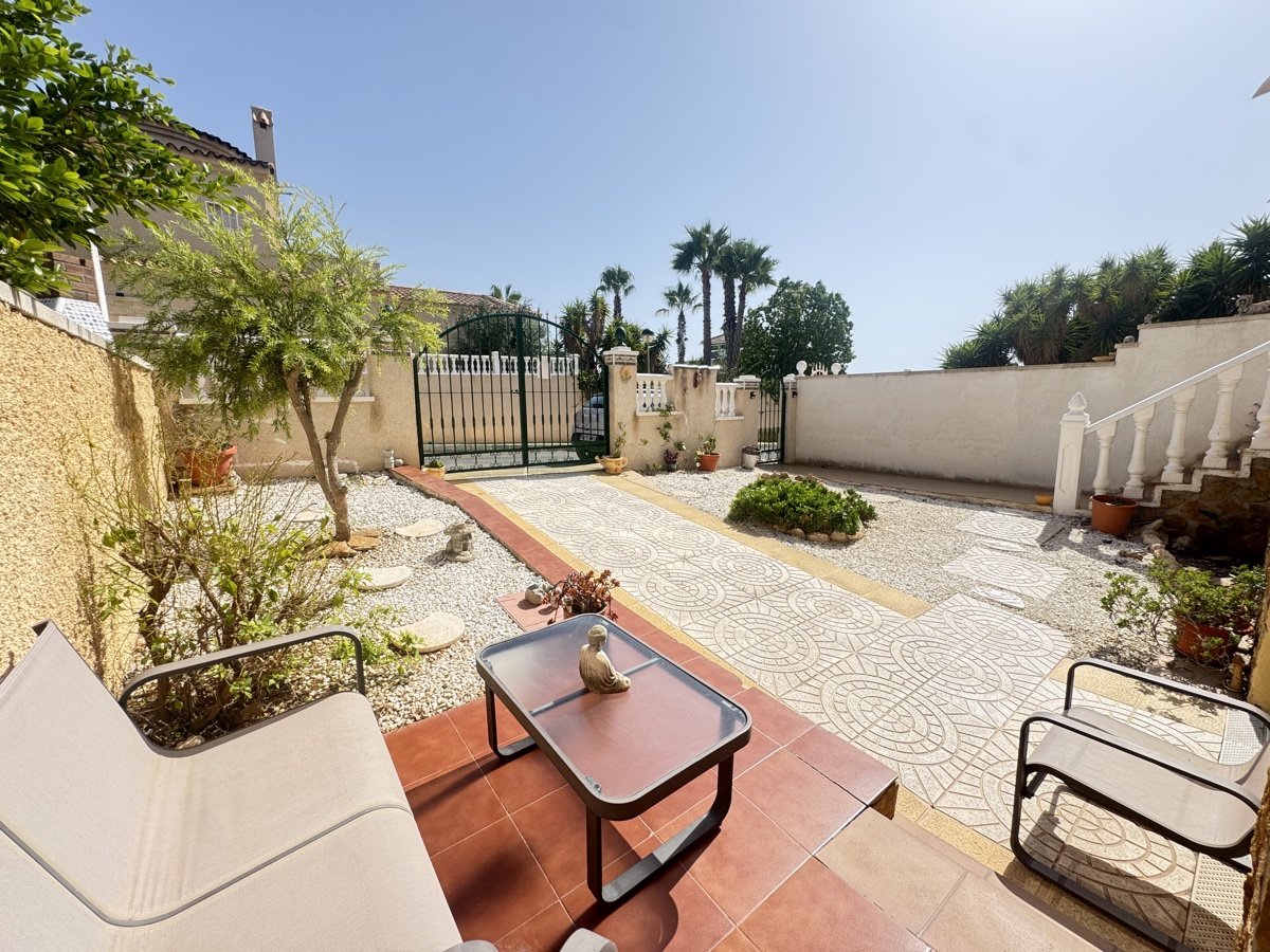 Huvila Villamartin, Alicante, Espanja 4 makuuhuonetta, 120 m2 No. 190072
