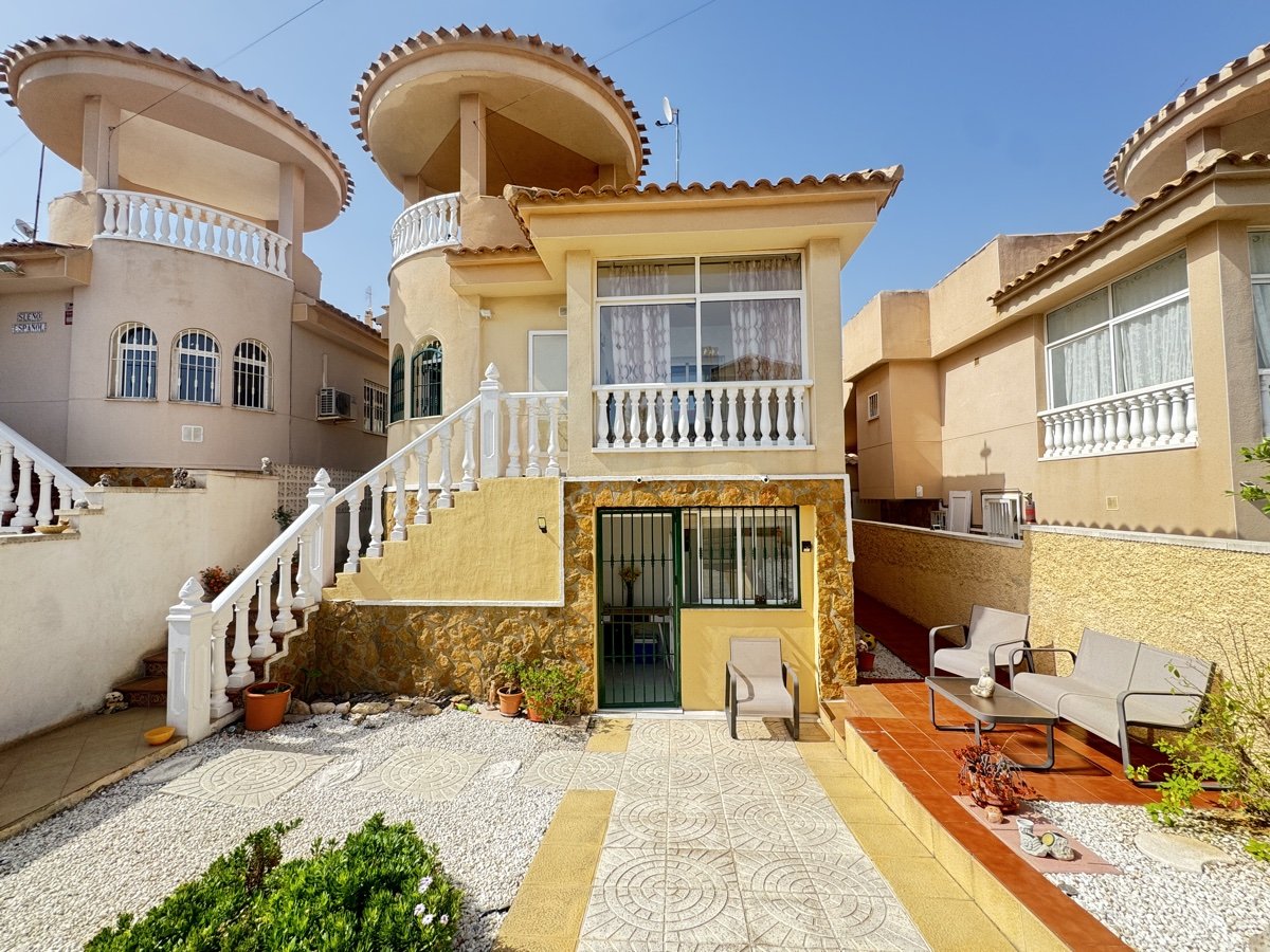 Huvila Villamartin, Alicante, Espanja 4 makuuhuonetta, 120 m2 No. 190072
